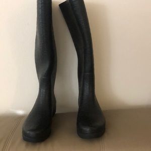 UGG Wilshire tall rain boots